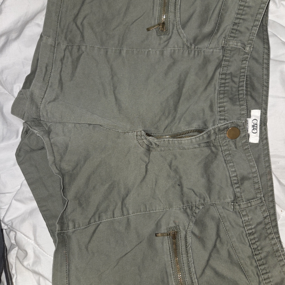 Cato Olive Cargo Shorts
